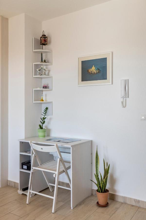Apart Sa Terasom 250M Od Plaze,Parking,Wi Fi,Rostilj Trogir Luaran gambar