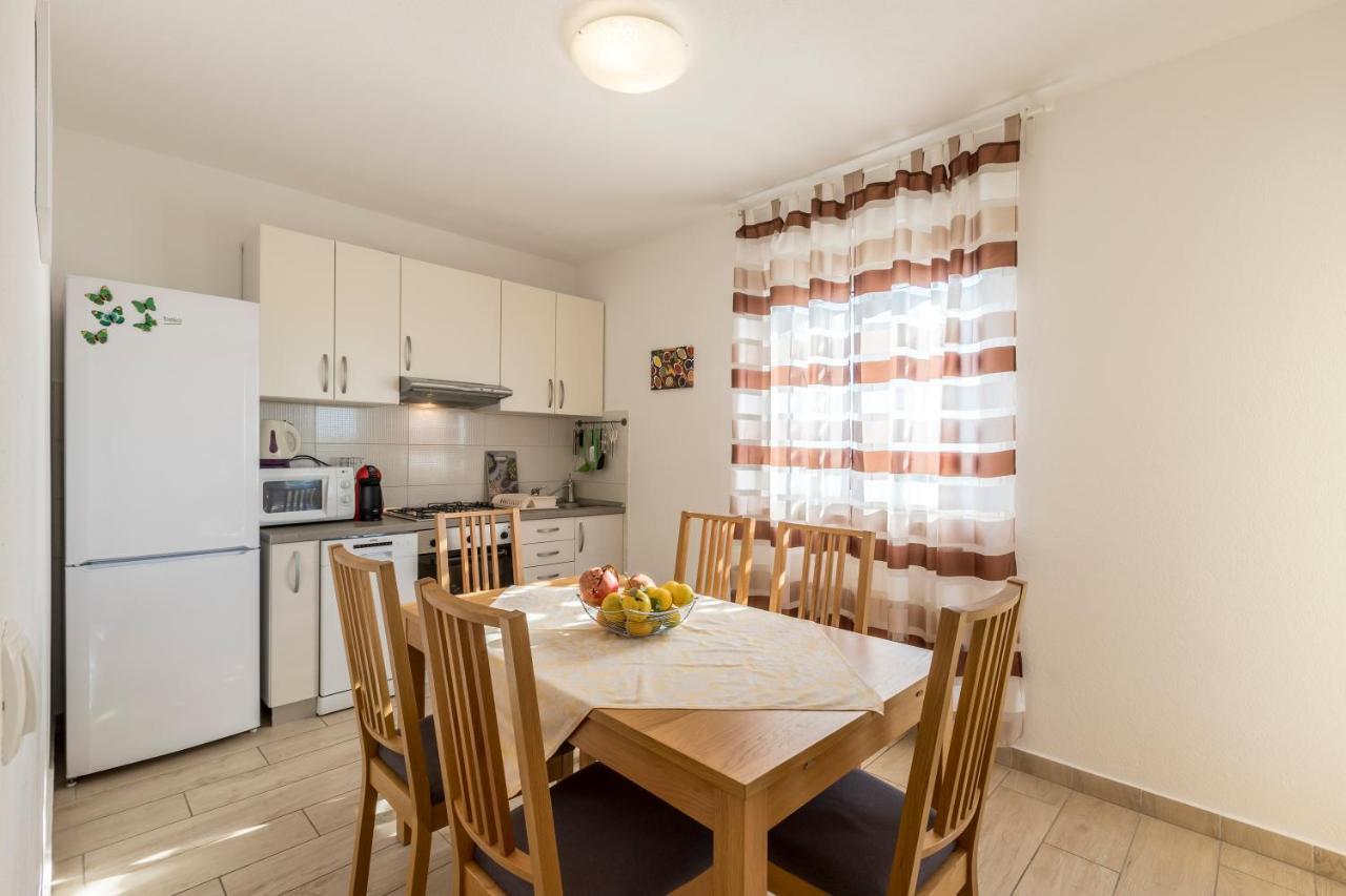 Apart Sa Terasom 250M Od Plaze,Parking,Wi Fi,Rostilj Trogir Luaran gambar