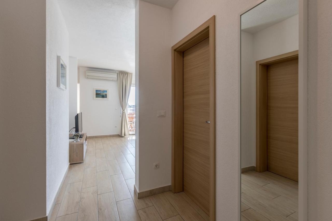 Apart Sa Terasom 250M Od Plaze,Parking,Wi Fi,Rostilj Trogir Luaran gambar