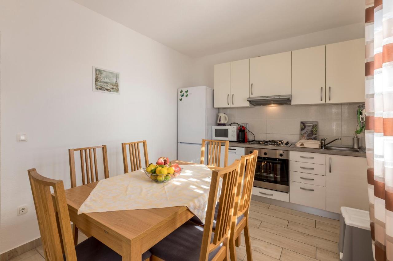 Apart Sa Terasom 250M Od Plaze,Parking,Wi Fi,Rostilj Trogir Luaran gambar
