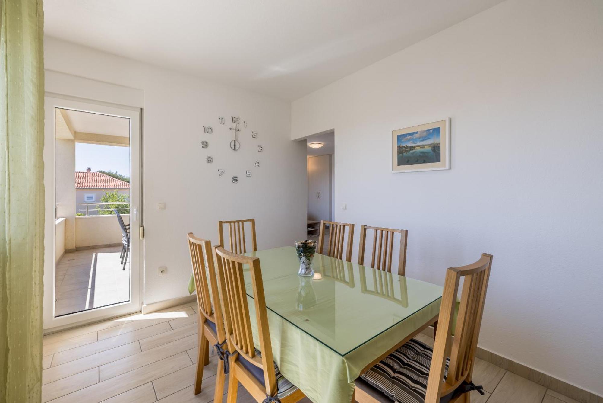 Apart Sa Terasom 250M Od Plaze,Parking,Wi Fi,Rostilj Trogir Luaran gambar