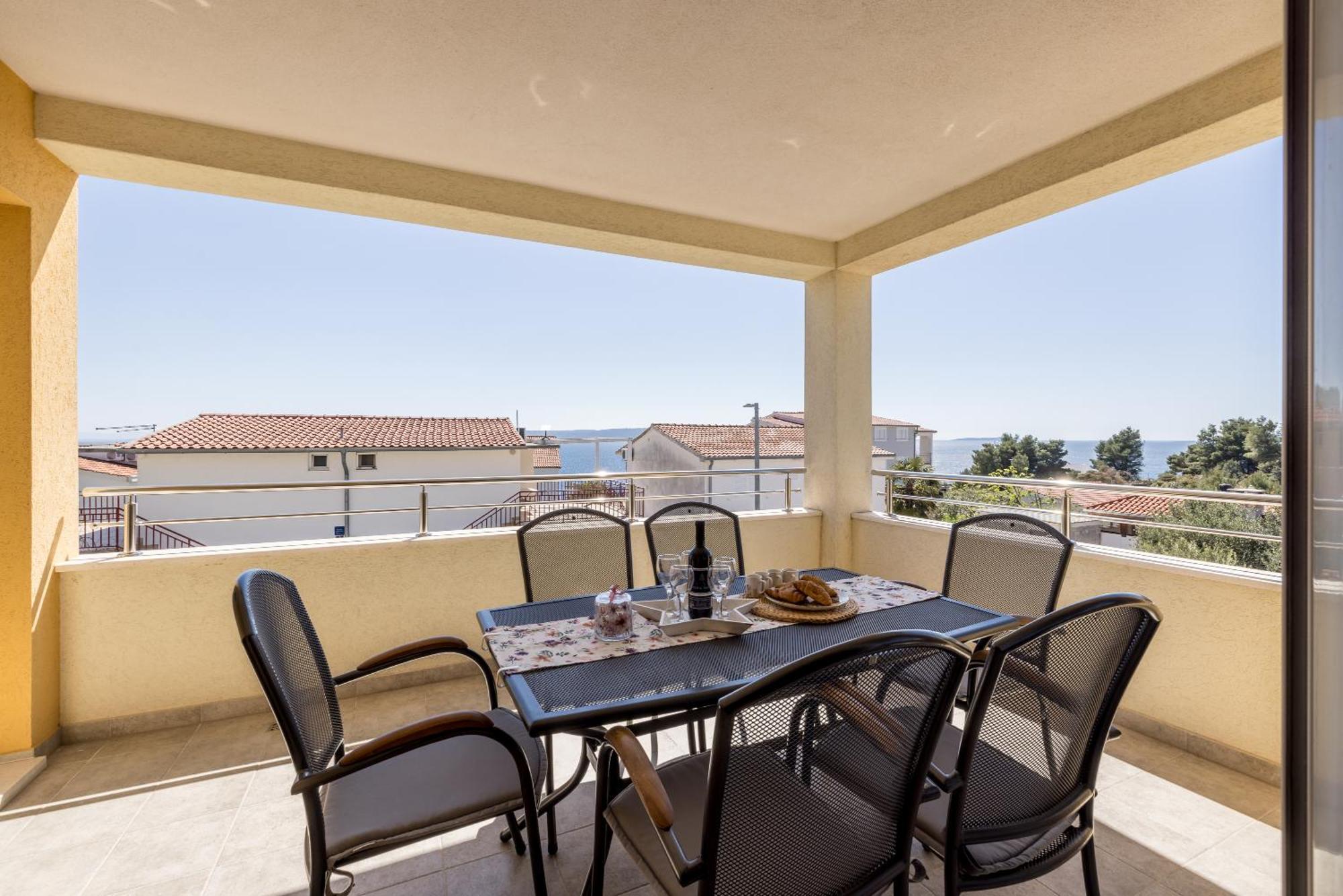 Apart Sa Terasom 250M Od Plaze,Parking,Wi Fi,Rostilj Trogir Luaran gambar