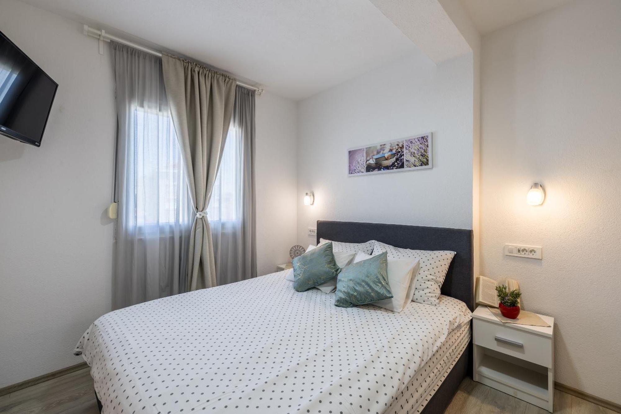 Apart Sa Terasom 250M Od Plaze,Parking,Wi Fi,Rostilj Trogir Luaran gambar